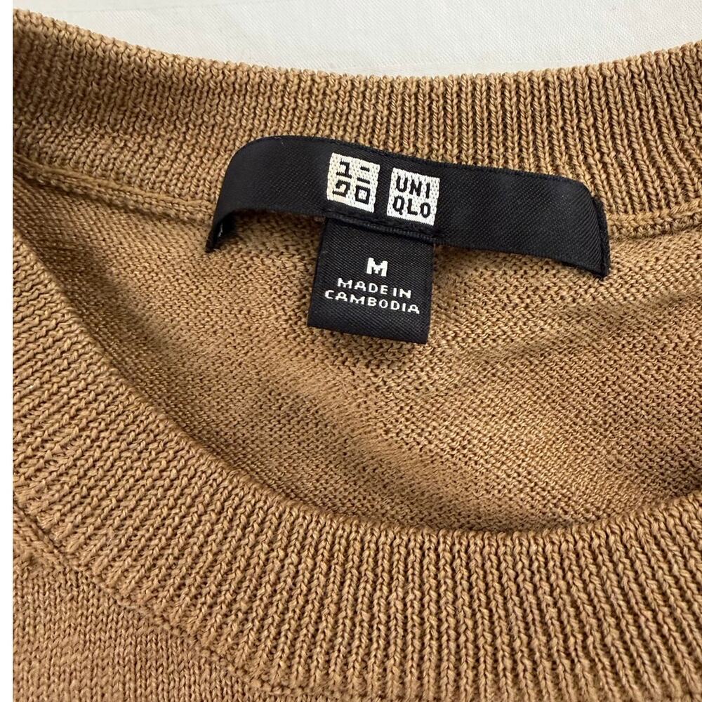Uniqlo Pure Wool Sweater - Picture 4 of 9